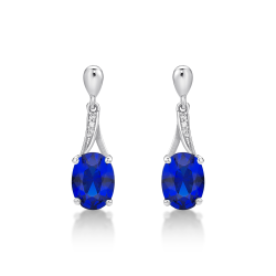 Smykkebox 691 bestende Slvkde med slvvedhng&nbsp;med smuk stor syntetisk safirbl zirkonia med hvide