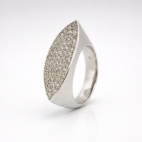 14kt hvg ring m brill 0,596ct