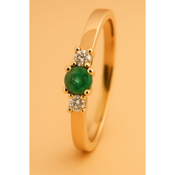 14KT.RING m. 0,11ct Naturlige Diamanter W.SI+SMARAGD 