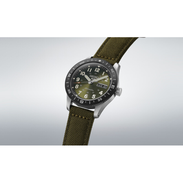 Seiko 5 Sports Field Series Herreur Gr�n HDB008K1