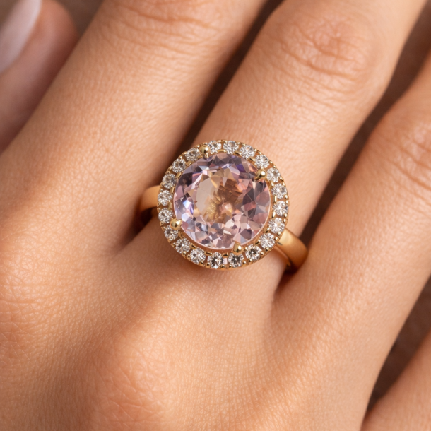 14 kt Guldring m/Brillant/Morganit