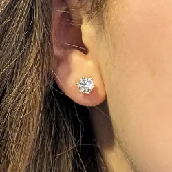 18 Kt restikker m/2x1,00 Ct