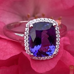 14 Kt Hvidgulds Ring m/Tanzanit/Brillant