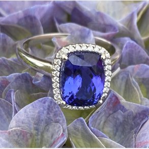 14 Kt Hvidgulds Ring m/Tanzanit/Brillant