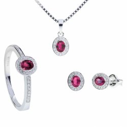 14kt Hvidguldsring m/0.10 ct Diamanter og 0.222ct Rubin