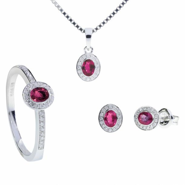 14kt Hvidguldsring m/0.10 ct Diamanter og 0.222ct Rubin